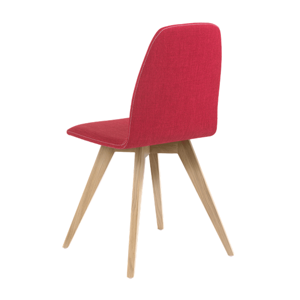 Chaise avec pieds bois