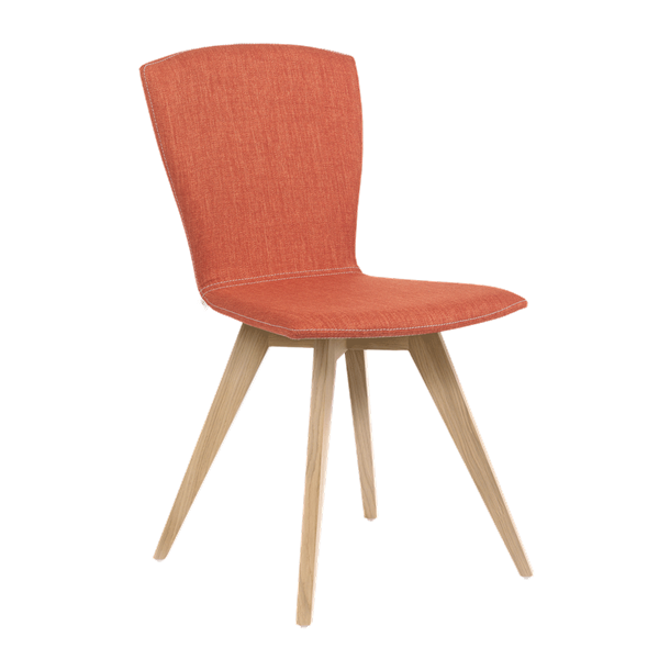 Chaise avec pieds bois