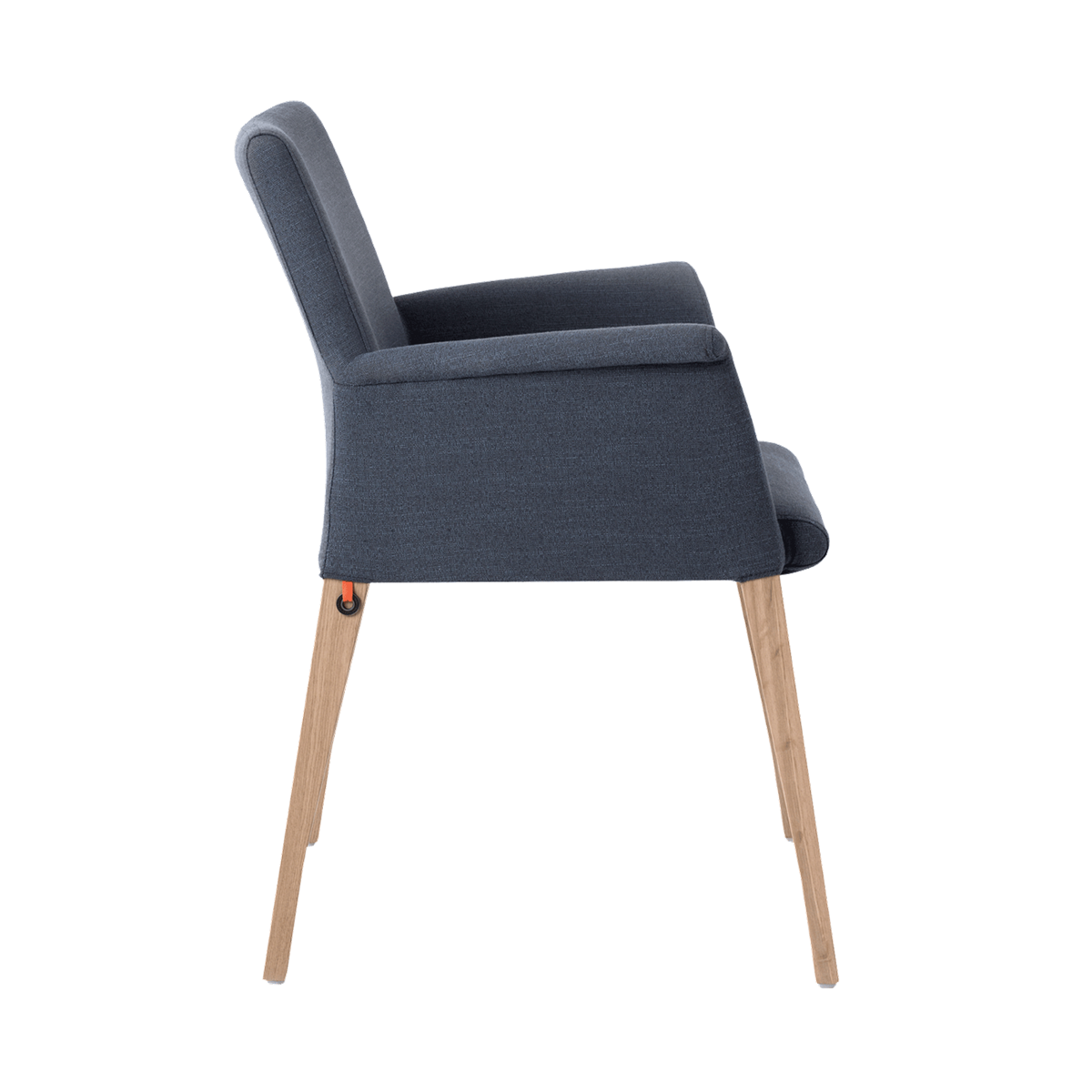 Chaise avec accoudoirs et pieds bois