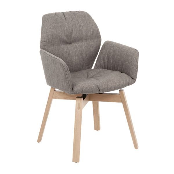 Chaise avec pieds bois